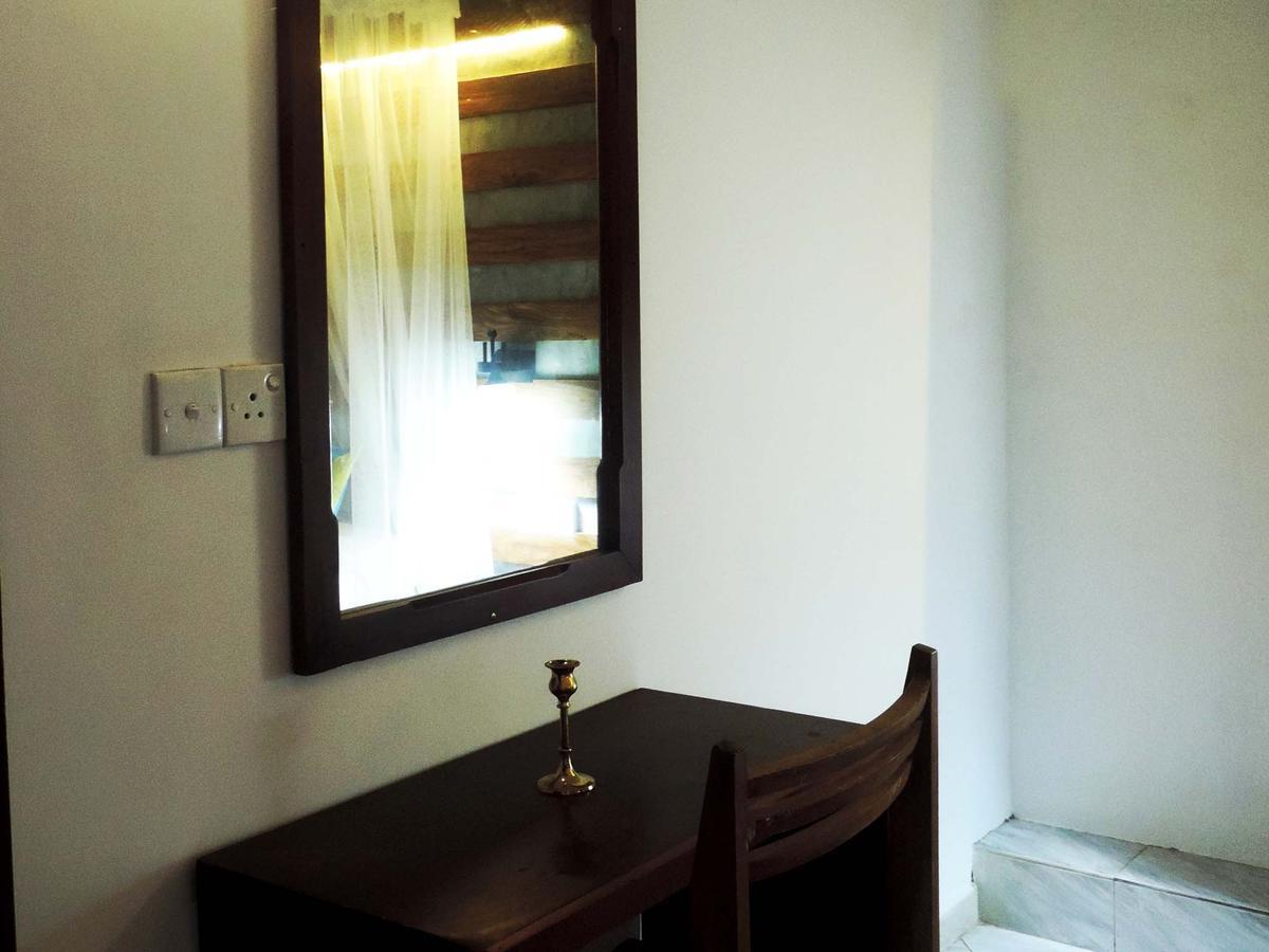 Primrose Guest House Unawatuna Exterior foto