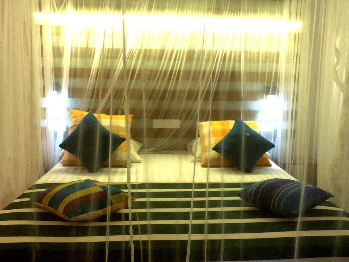 Primrose Guest House Unawatuna Exterior foto